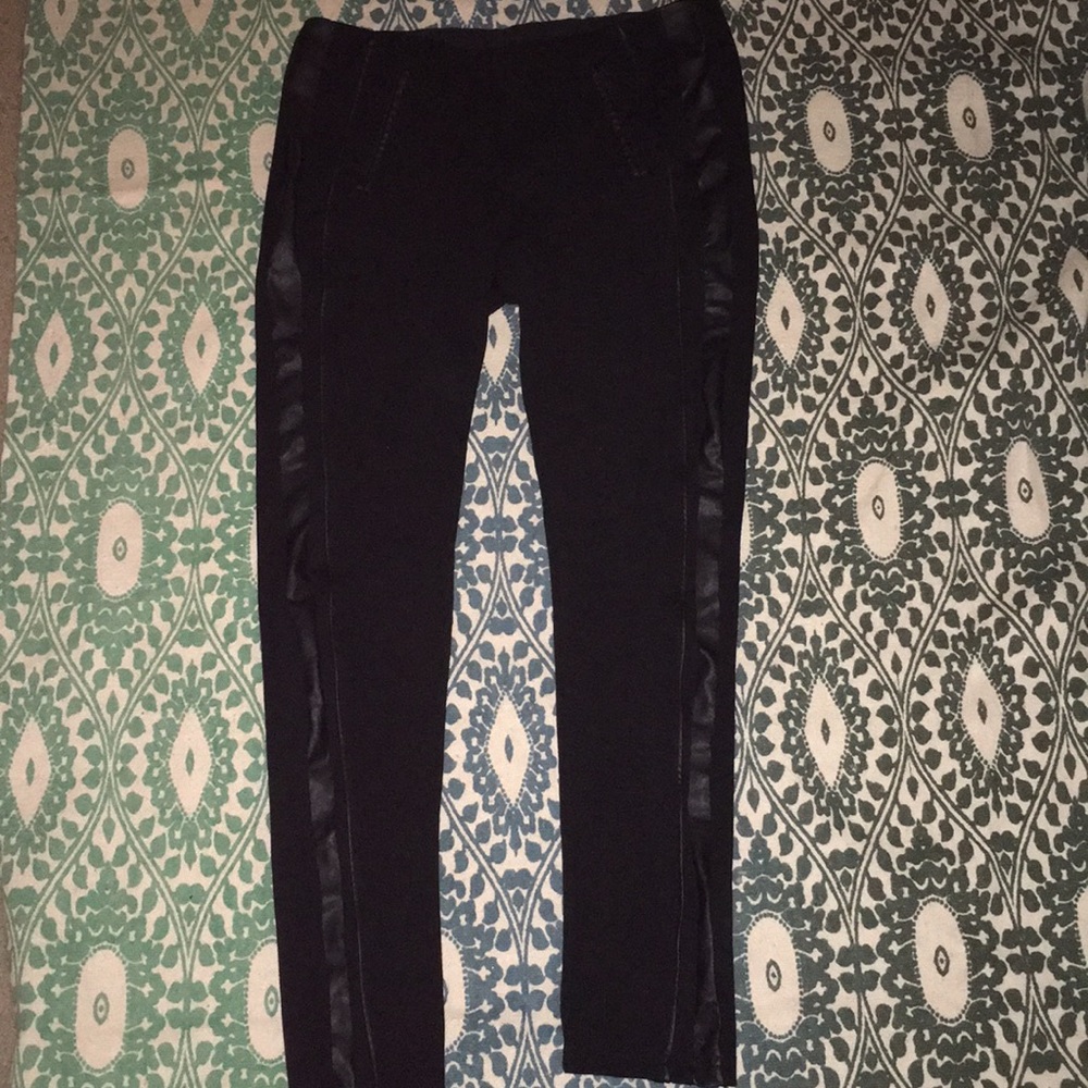 Black leggings
